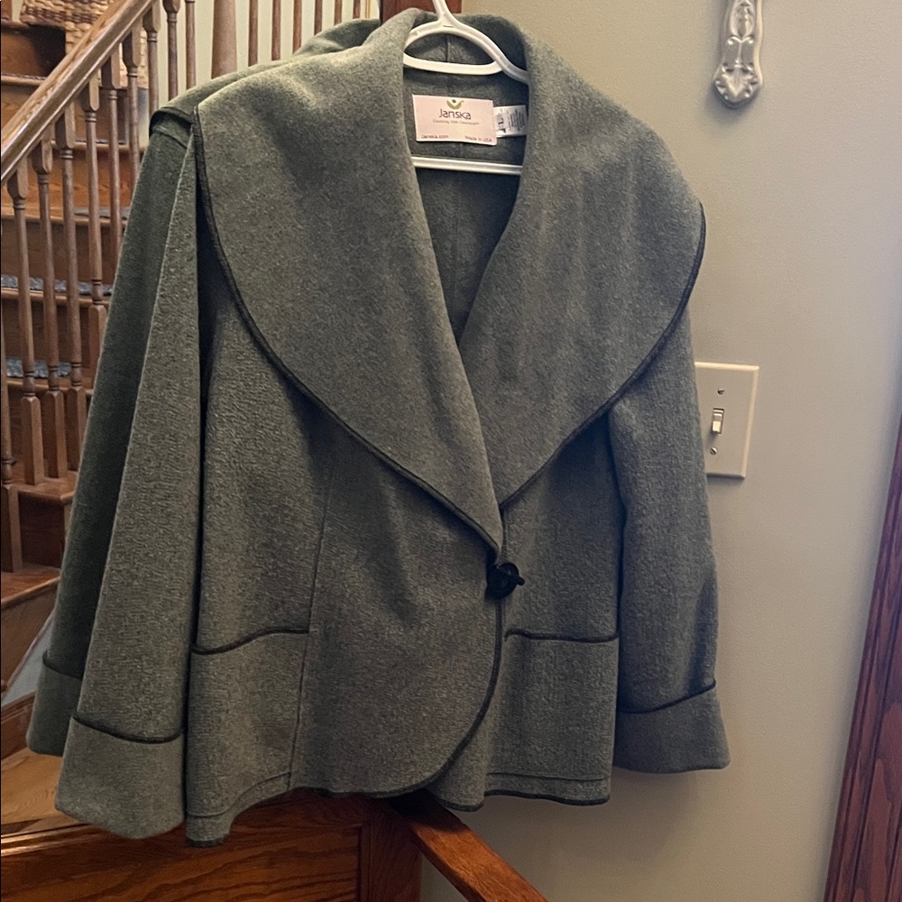 Women's Grayish/Green Jacket
